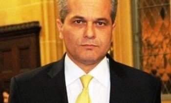 Ο διπλωμάτης Βασίλειος Τόλιος είναι ο νέος Γενικός Πρόξενος της Ελλάδας στο Αργυρόκαστρο Ο διπλωμάτης Βασίλειος Τόλιος είναι ο νέος Γενικός Πρόξενος της Ελλάδας στο Αργυρόκαστρο