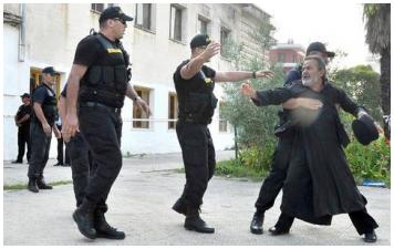 «Καταιγίδα» αντιδράσεων για τα βίαια γεγονότα στην Πρεμετή «Καταιγίδα» αντιδράσεων για τα βίαια γεγονότα στην Πρεμετή